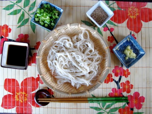 Zaru Soumen - Chilled Japanese Noodles with Tangy Dipping Sauce