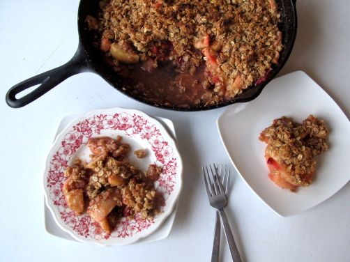 Skillet Cranberry Apple Crisp (Gluten-Free)