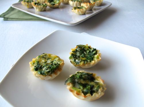 Spinach Cheese Mini Quiches in Phyllo Dough Cups Spinach Cheese Mini Quiches in Phyllo Dough Cups