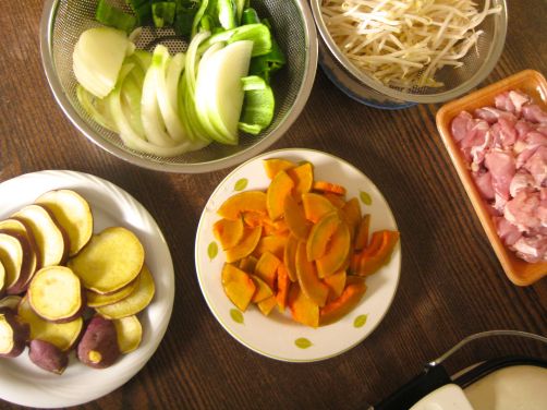 Onions, Japanese sweet potato, Japanese kabocha pumpkin, bean sprouts, and chicken for yaki-niku
