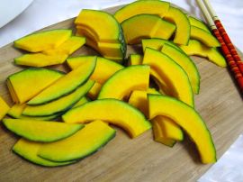 Japanese pumpkin (kabocha) for yaki-niku Japanese pumpkin (kabocha) for yaki-niku
