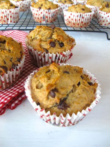 Banana Biscoff Muffins with Walnuts and Chocolate Chips Banana Biscoff Muffins with Walnuts and Chocolate Chips