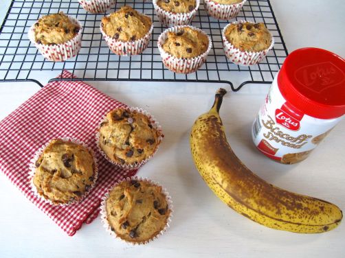 Banana Biscoff Muffins with Walnuts and Chocolate Chips Banana Biscoff Muffins with Walnuts and Chocolate Chips