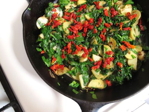 Frittata ingredients: Potatoes, spinach, and sundried tomatoes Frittata ingredients: Potatoes, spinach, and sundried tomatoes