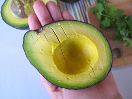 How to dice an avocado How to dice an avocado