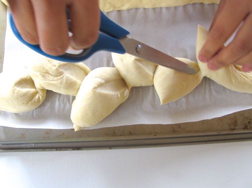 How to cut epi baguettes (pain d'epi)