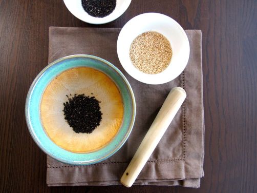 How to make Japanese creamy sesame salad dressing