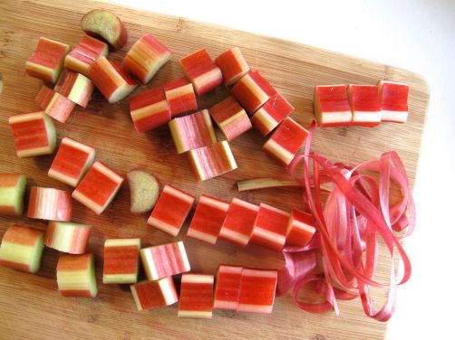 How to prepare rhubarb