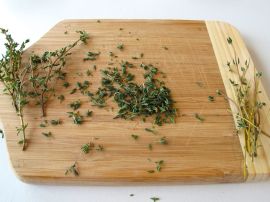 Fresh thyme for Za'atar Roasted Chickpeas