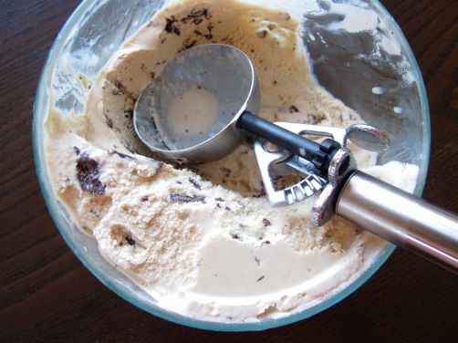 Cinnamon Coffee Ice Cream with chocolate stracciatella Cinnamon Coffee Ice Cream with chocolate stracciatella