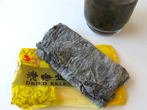 Making Homemade Vegetarian Dashi with kombu seaweed and mushrooms