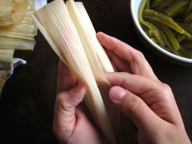 Making Cinnamon Apple Tamales: How to fold a tamale