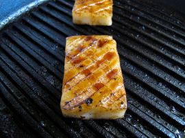 Yakimochi (grilled mochi rice cakes)