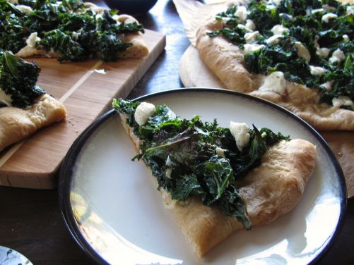 Garlicky Kale PIzza with Parmesan and Goat Cheese