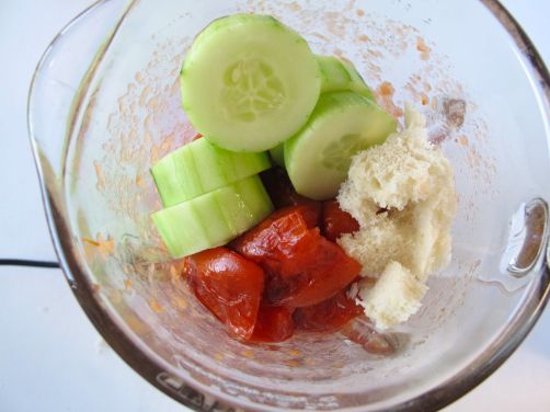 Making Roasted Tomato Gazpacho Soup