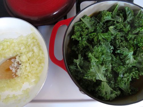 Making Garlicky Green Soup, pureed soup with spinach & kale