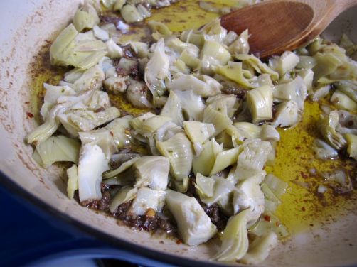 Making Garlicky Kale and Artichoke Pasta with Anchovies Making Garlicky Kale and Artichoke Pasta with Anchovies