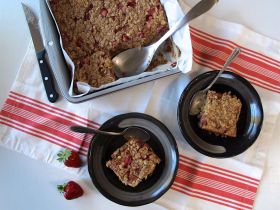Make-ahead Strawberry Rhubarb Baked Oatmeal