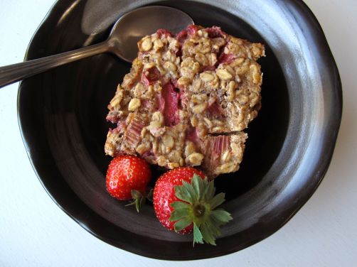 Make-ahead Strawberry Rhubarb Baked Oatmeal