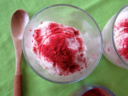 Pomegranate Rosé Frozen Yogurt with Pulverized Freeze-Dried Raspberries sprinkled on top